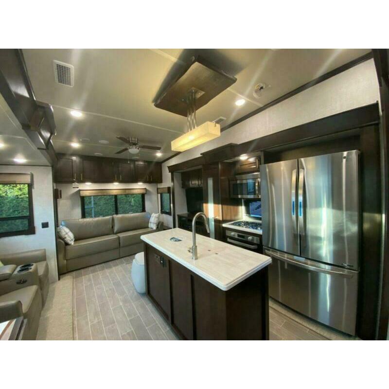 Columbus 377MB 5th Wheel American Caravan 4 Slides Showmans Trailer Static RV