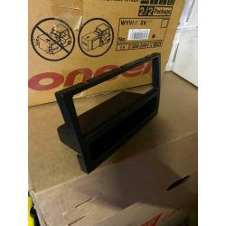 Vivaro / Traffic STEREO FASCIA KIT