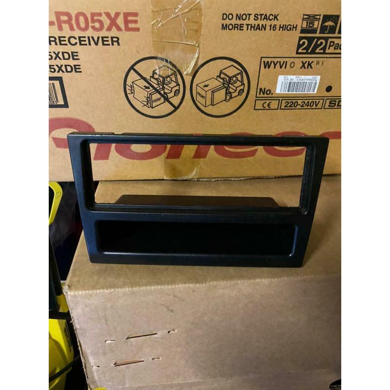 Vivaro / Traffic STEREO FASCIA KIT