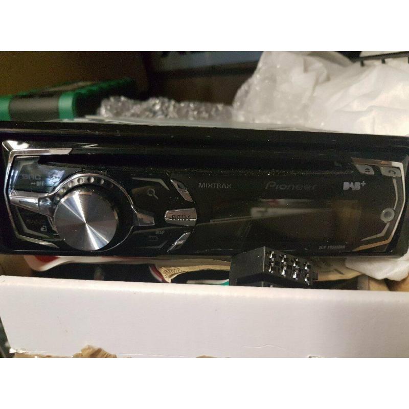 Pioneer DEH8500dab car radio
