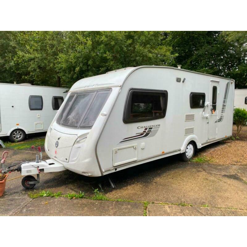 2009 Swift Challenger 530 4 berth Caravan Great Family Layout VGC Awning !
