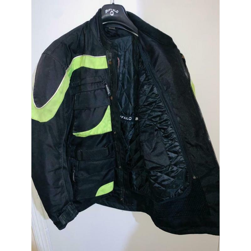Waterproof armoured motorcycle jacket with removable inner fleece (M)