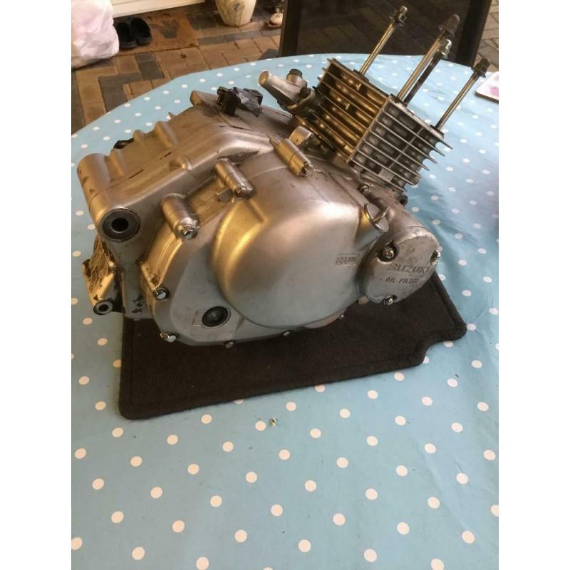 Suzuki 125 engine and gearbox