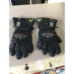 Motorcycle gloves