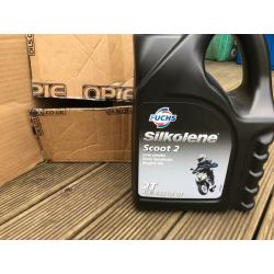 NEW/ UNOPENED 4 litres Silkolene SCOOT 2 - semi-synthetic 2-stroke engine oil, for scooters/ mopeds