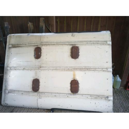 Land rover series roof