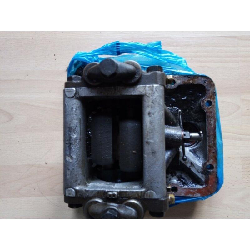 Ferguson tractor hydraulic pump