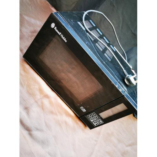RUSSELL HOBBS Microwave