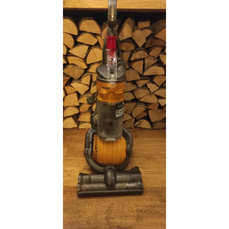 Dyson ball vacumn cleaner