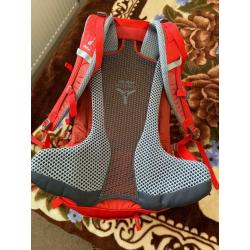 Deuter Futura 24l Mens hiking backpack