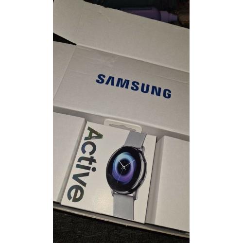 Samsung galaxy active watch/silver