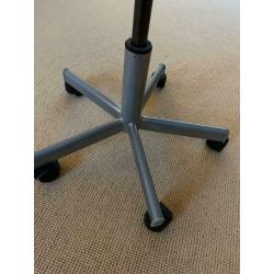 Kids desk chair