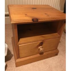 Ducal Pine side table