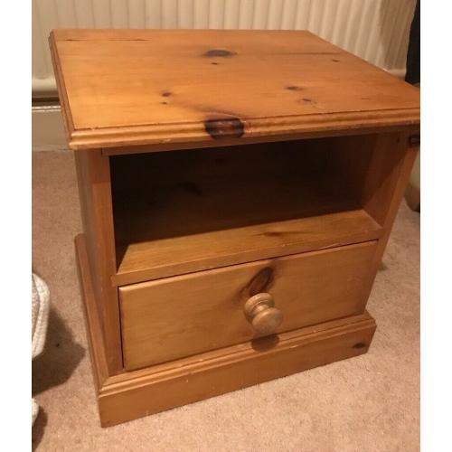 Ducal Pine side table