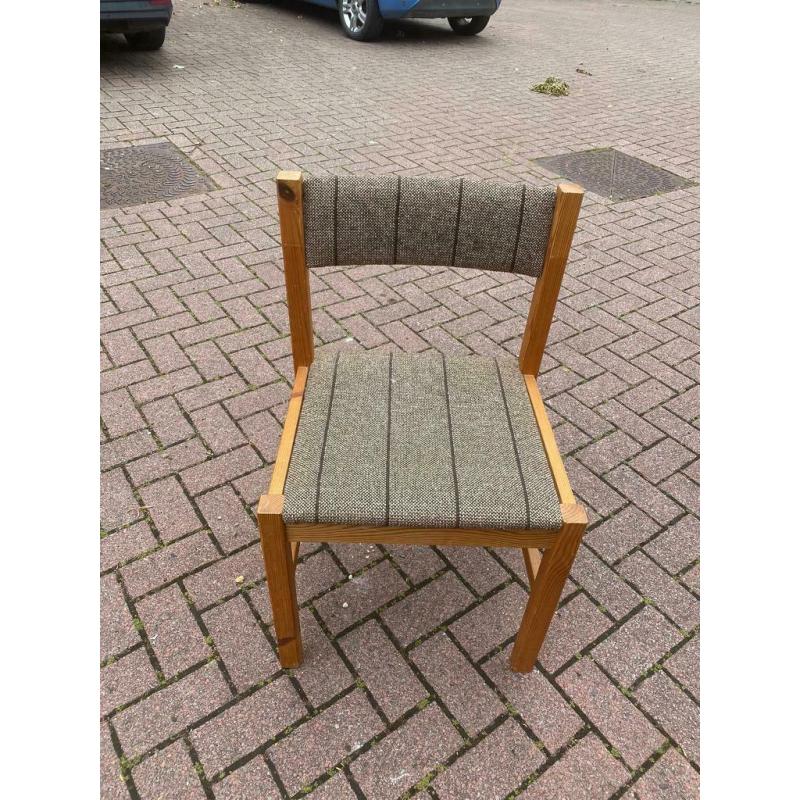 Pine chair