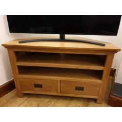 Oak Corner TV Unit