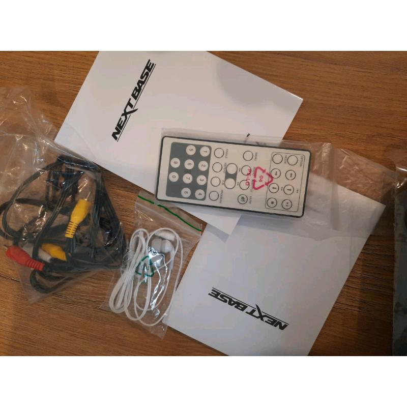 Next Base 7 portable car dvd
