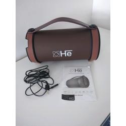 Bluetooth speaker with radio