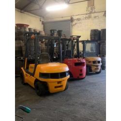 VARIETY OF FORKLIFTS FROM ?3000