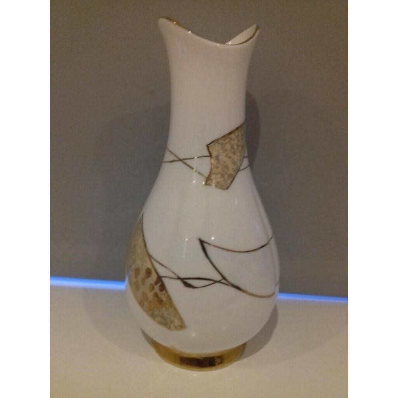 Royal Tara Ireland Fine Bone China Unusual Hand Painted Swirl Vase Harvest Gold