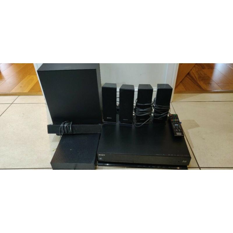 Sony Blu-Ray/DVD Home Theatre System 5.1 surround sound HBD-E670W