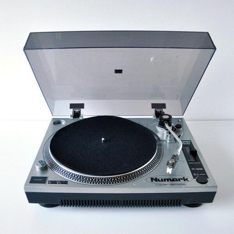 Numark TT1520 Turntable, Record player