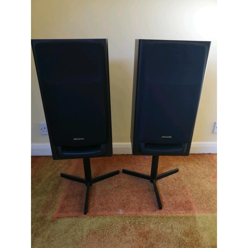 Aiwa speakers with stand