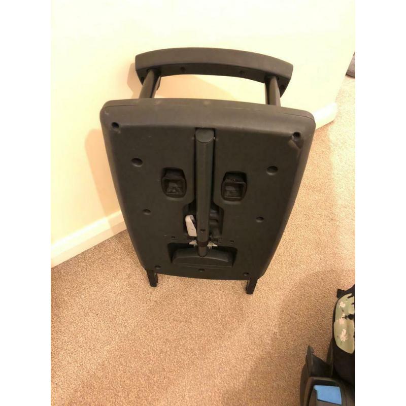 Stokke IZi sleep car seat with base.