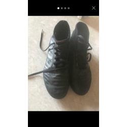 Football boots size 4