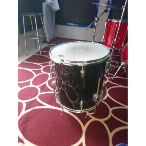 Floor Tom and skins