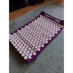 Yantra acupuncture mat