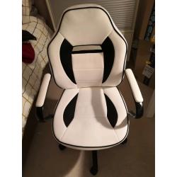 Gaming chair (SOLD)