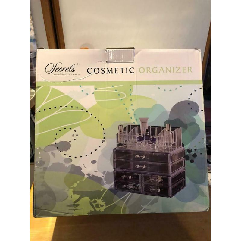 Makeup Organiser