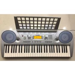 Yamaha PSR 275 (PSR-275) Keyoard with AC Adaptor, document stand and user manual-Excellent Condition