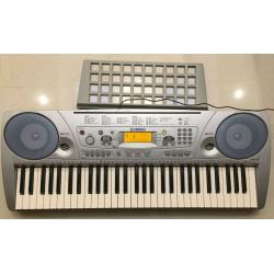 Yamaha PSR 275 (PSR-275) Keyoard with AC Adaptor, document stand and user manual-Excellent Condition