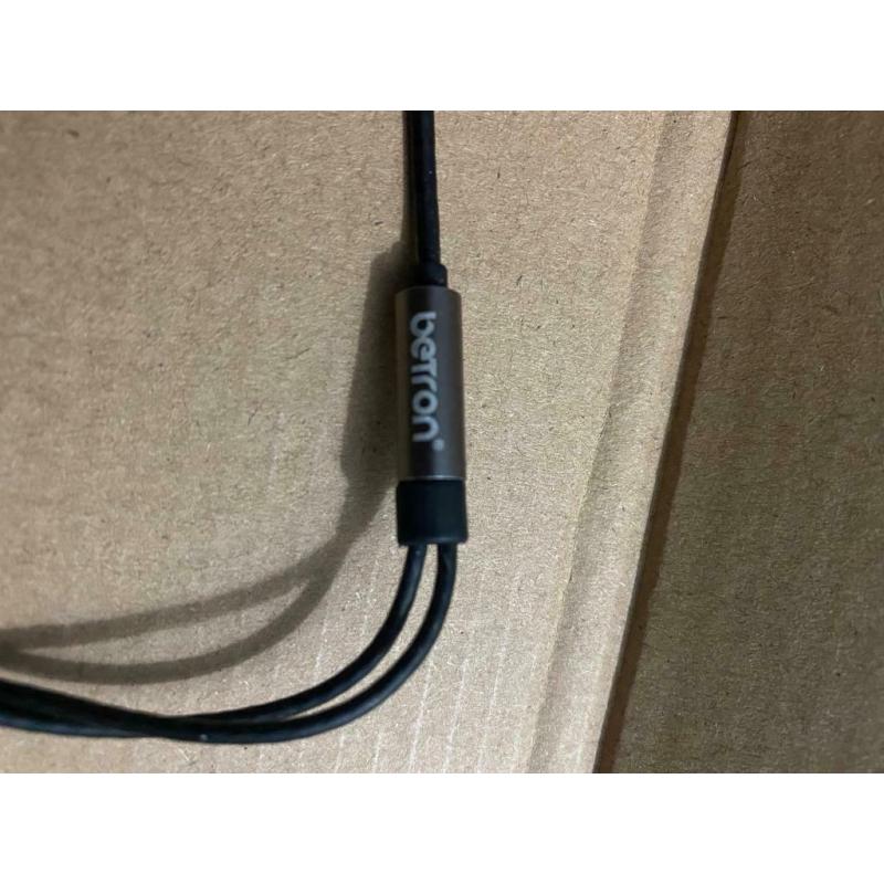 Super strong bass earphones by Betrons