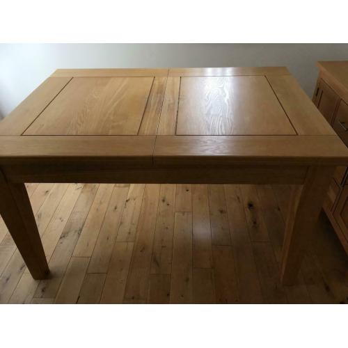 Solid oak table & 4 brown leather chairs in excellent condition: ?220