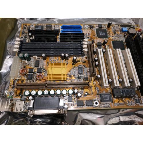 Gigabyte GA-6BXU retro beautiful Slot 1 Intel 440BX Adaptec 7890