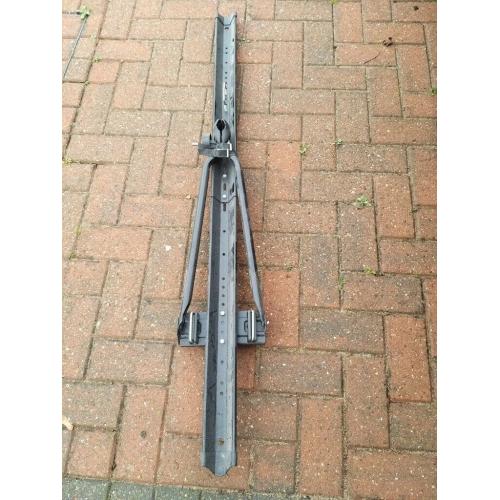 ROOF MOUNTED BIKE CARRIER