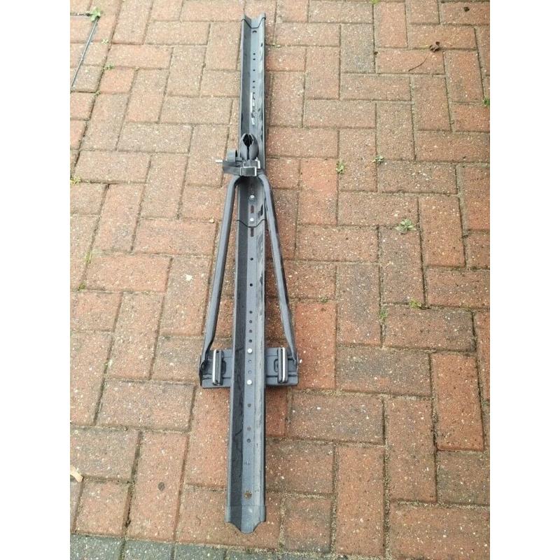 ROOF MOUNTED BIKE CARRIER