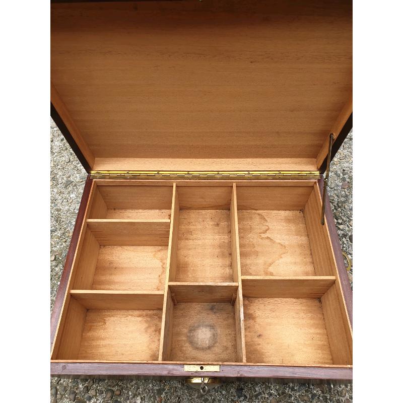 Vintage humidor ....
