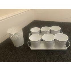 Free headphones, bedding and other household items