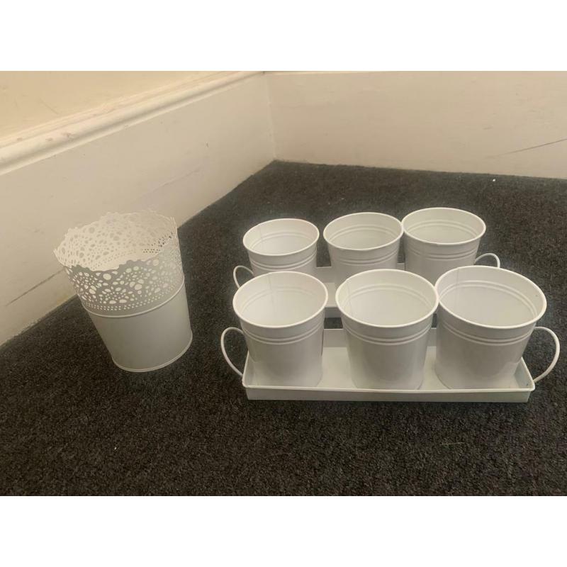 Free headphones, bedding and other household items