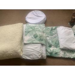 Free headphones, bedding and other household items
