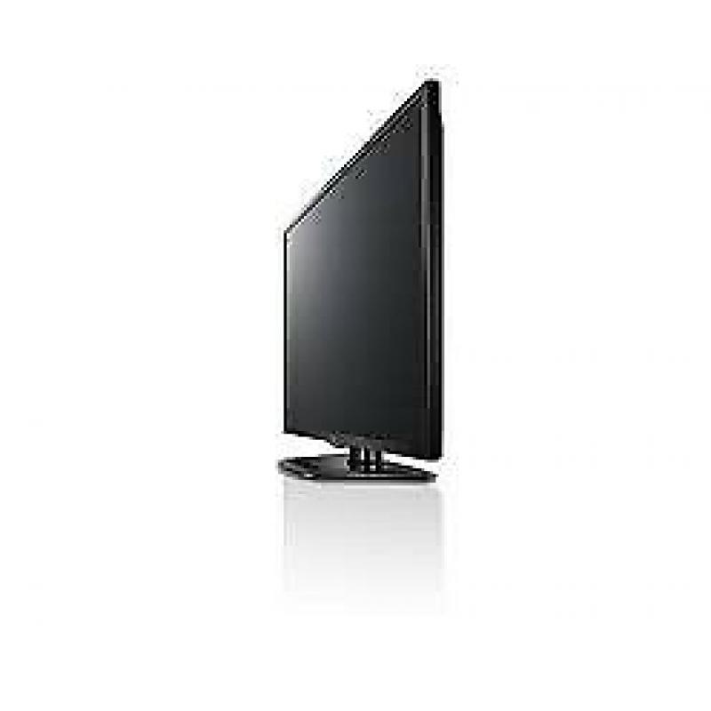 LG 47" FULL HD LED TV LG47LN5400 BUILT IN FREEVIEW STAND AND REMOTE ?130