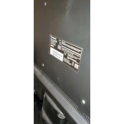 Panasonic 40 inch tv TX-40C300B with 2.1 speakers