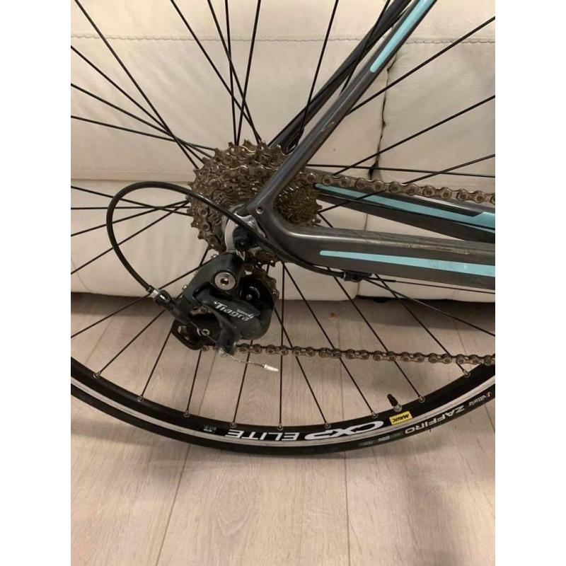 Womens road bike
