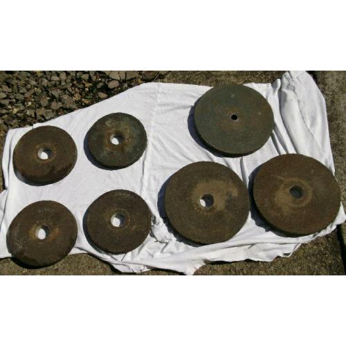 Stone grinding wheels