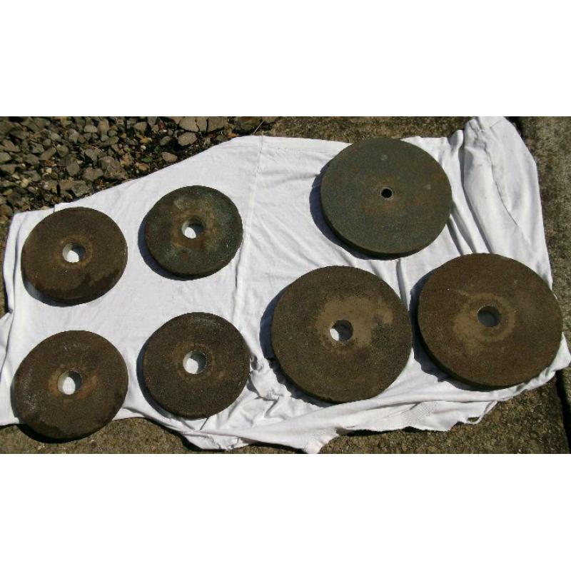 Stone grinding wheels