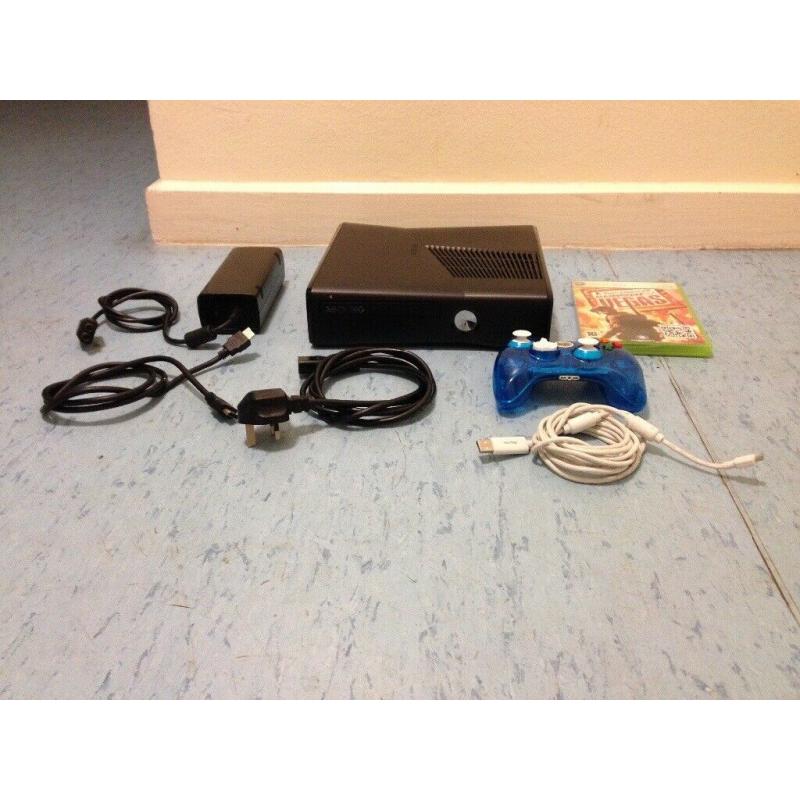 Xbox 360 slim 20GB Complete with 1x Wired Controller & 1 x Game